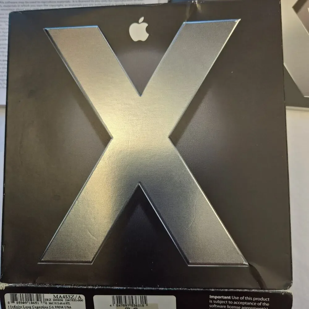 Boxed Apple Mac OS X 10.4 Tiger